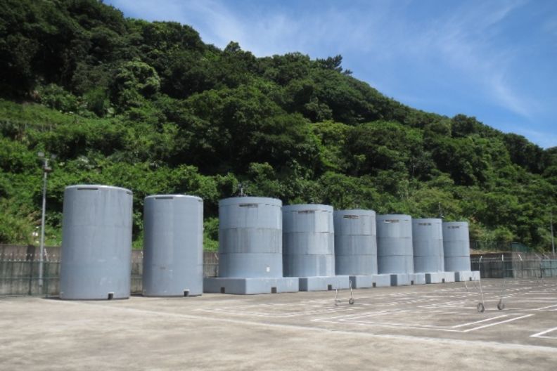 核准興建核一廠。