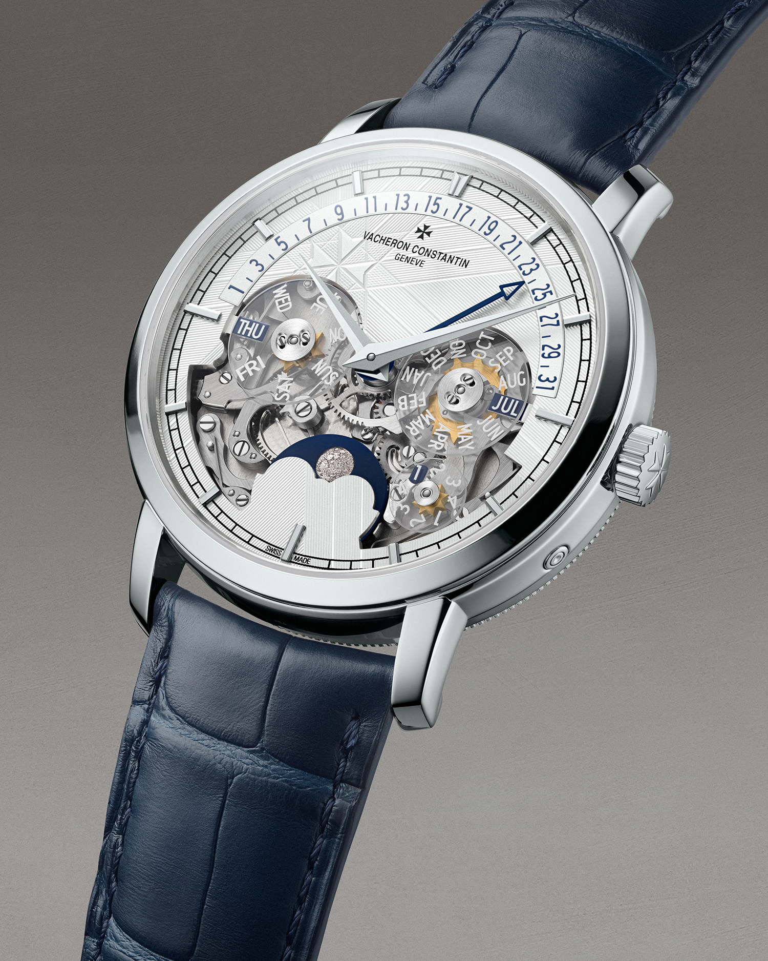 江詩丹頓Traditionnelle萬年曆逆跳日曆鏤雕腕錶。